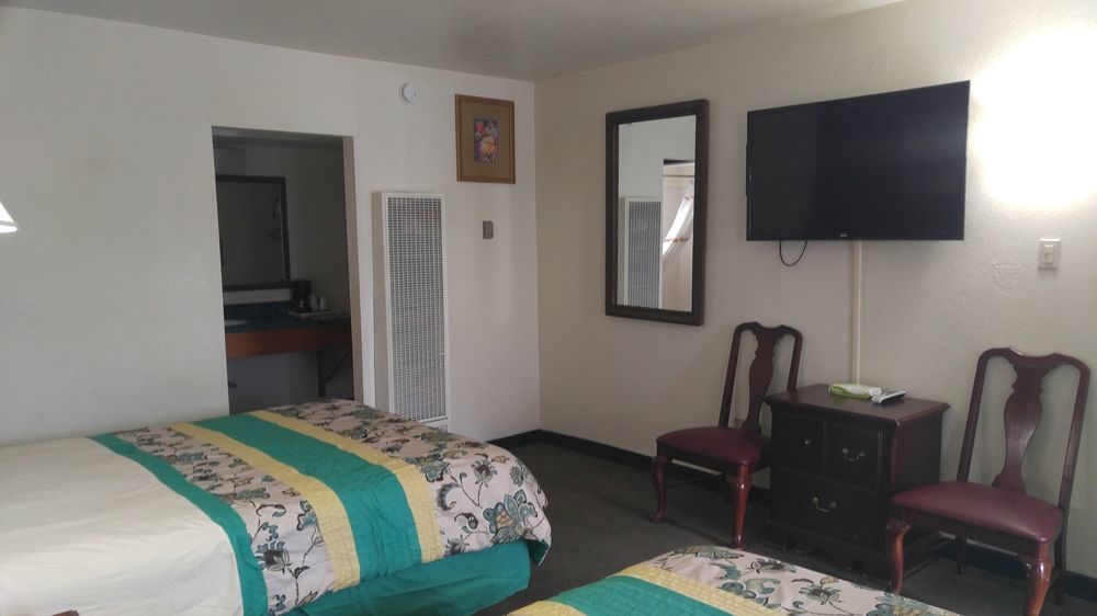 American Regency Inn Williams Exterior photo