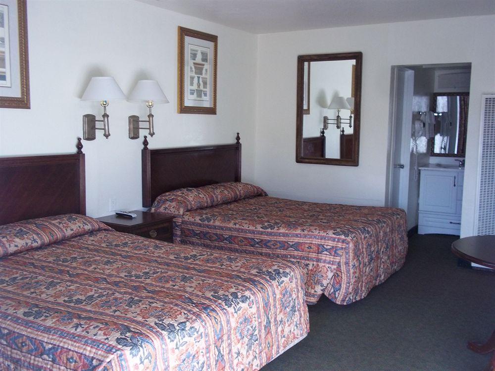 American Regency Inn Williams Exterior photo