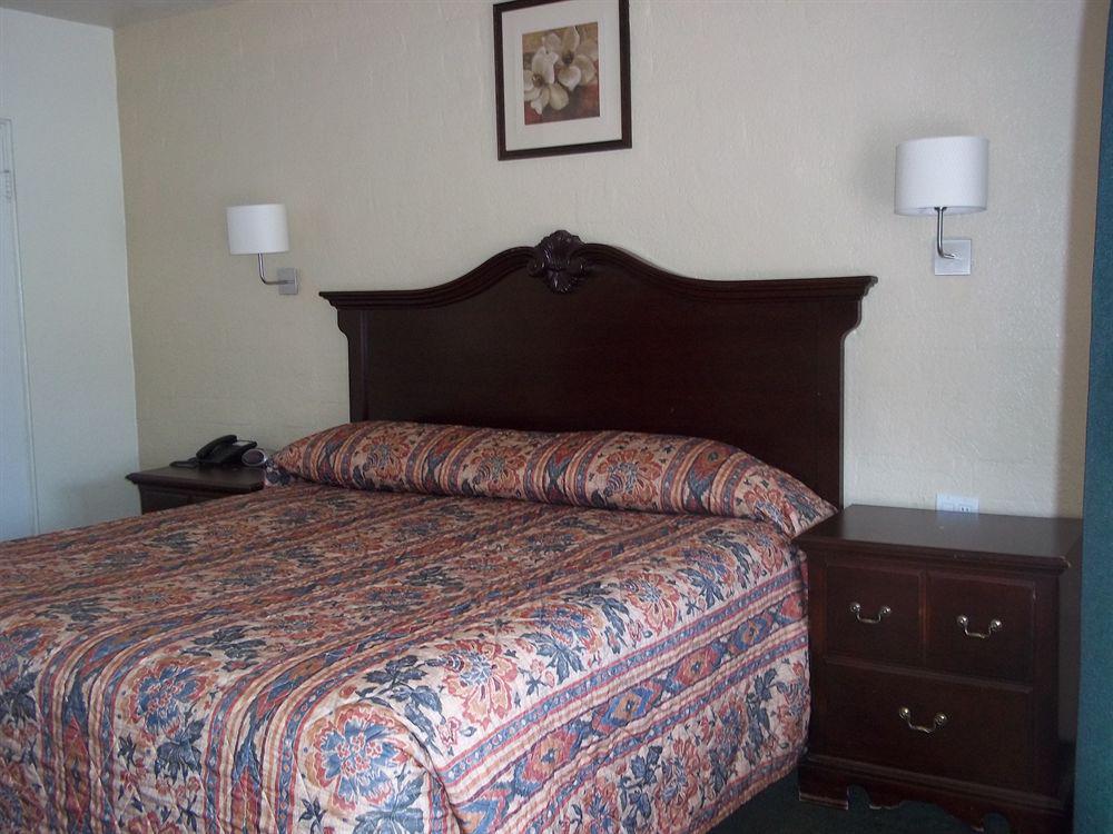 American Regency Inn Williams Exterior photo